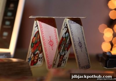 极速推牌九致胜秘籍:jdb电子超级大奖背后的牌局艺术