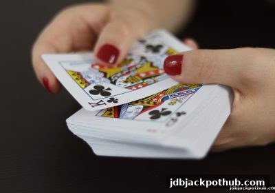 jdb电子超级大奖揭秘：快乐十分与牌九的概率哲学与局势掌控术