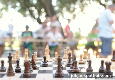 jdb电子超级大奖视角：心理博弈如何重塑棋牌竞技的胜负天平