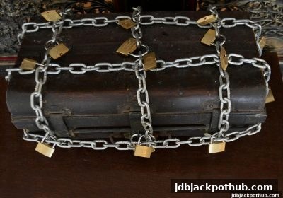 雷霆战警玩法深度解析：jdb电子超级大奖平台上的机遇与陷阱