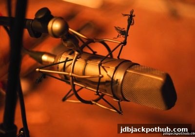 jdb电子超级大奖引爆新体验：直播足球赛事平台与百家乐的深度融合